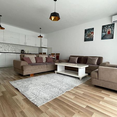 Entire Apartment - Near The Center Pristina Extérieur photo