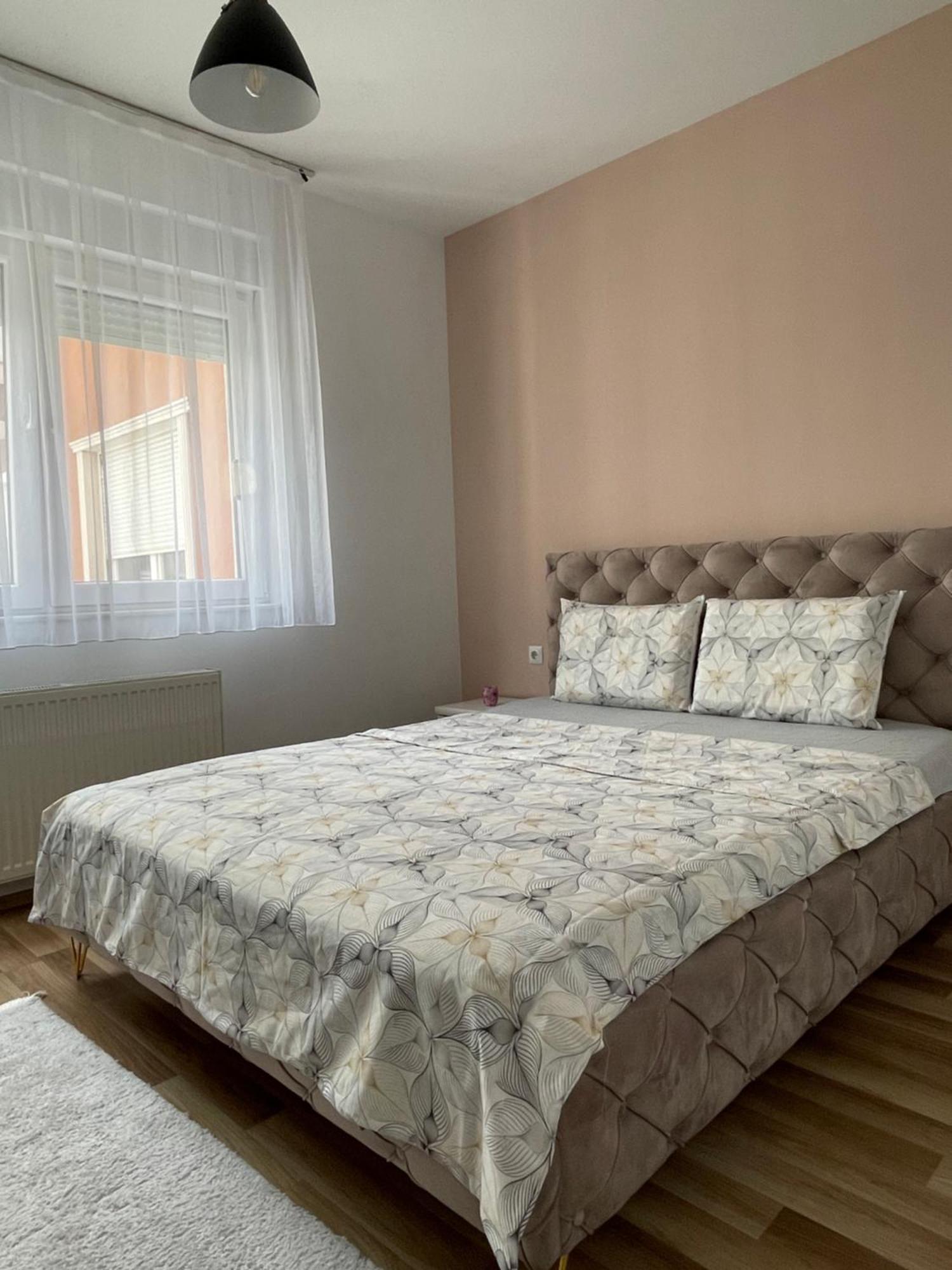 Entire Apartment - Near The Center Pristina Extérieur photo